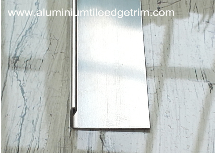 L shaped straight edge stainless steel tile trim