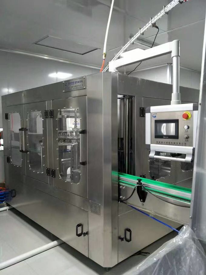 ISO PLC RO UF Mineral Water Bottling Machine 2000ml Gravity Filling 5