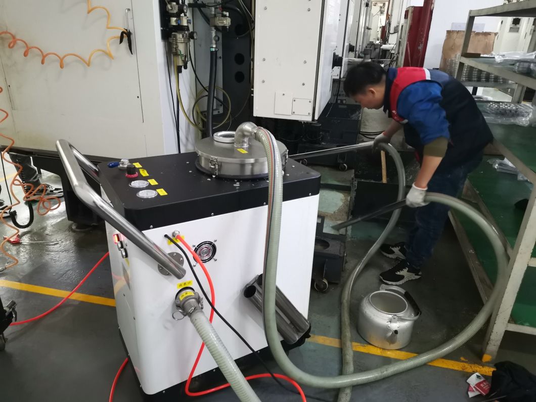 Cleaning of The Cooling Liquid Tank of a Horizontal CNC Machining Center, Cleaning of Lubricant Water Tank Slag