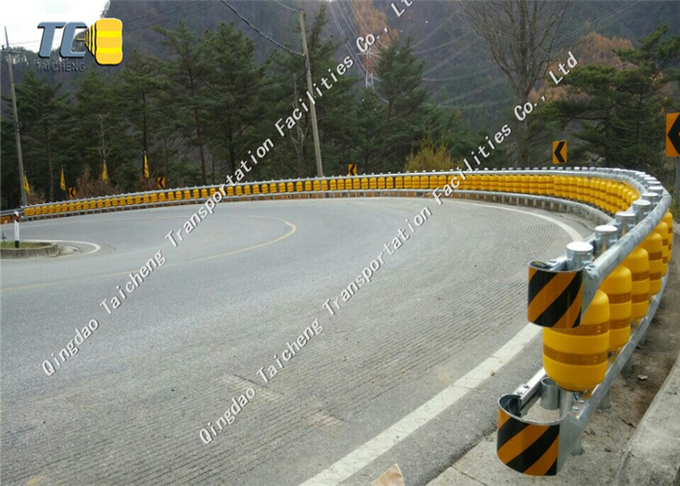 Highway Rolling Guardrail Barrier For Vehicle Traffic Protection 1
