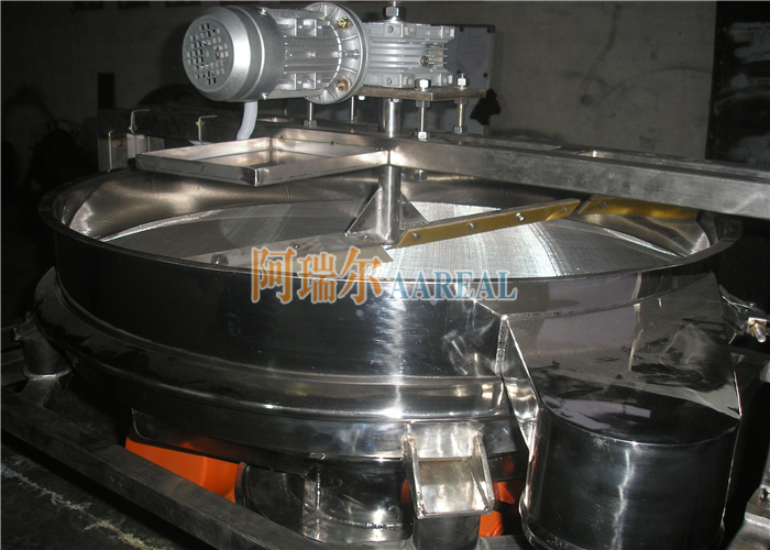 1200mm Stainless Steel Food Grade Inline Vibrating Screen with Rotary Brush System