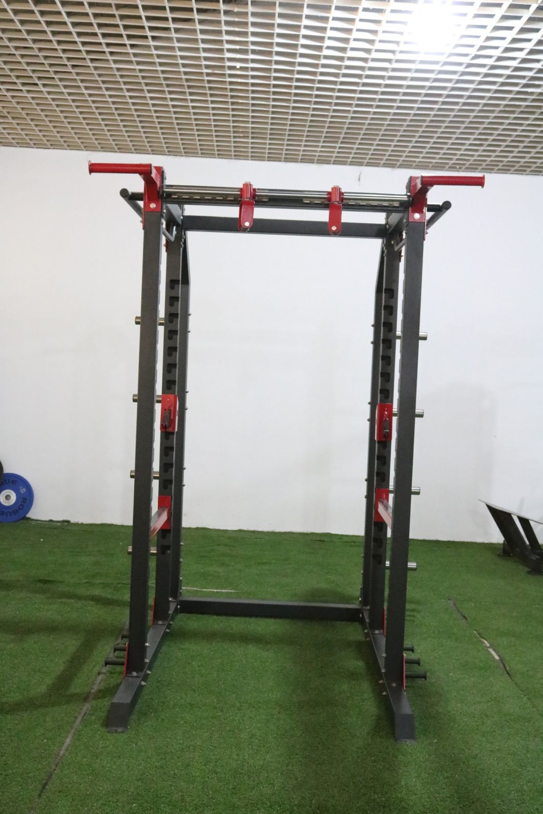 Hot Selling Commercial Fitness Equipment Multifunctional Frameless Half Squat Rack Squat Rack