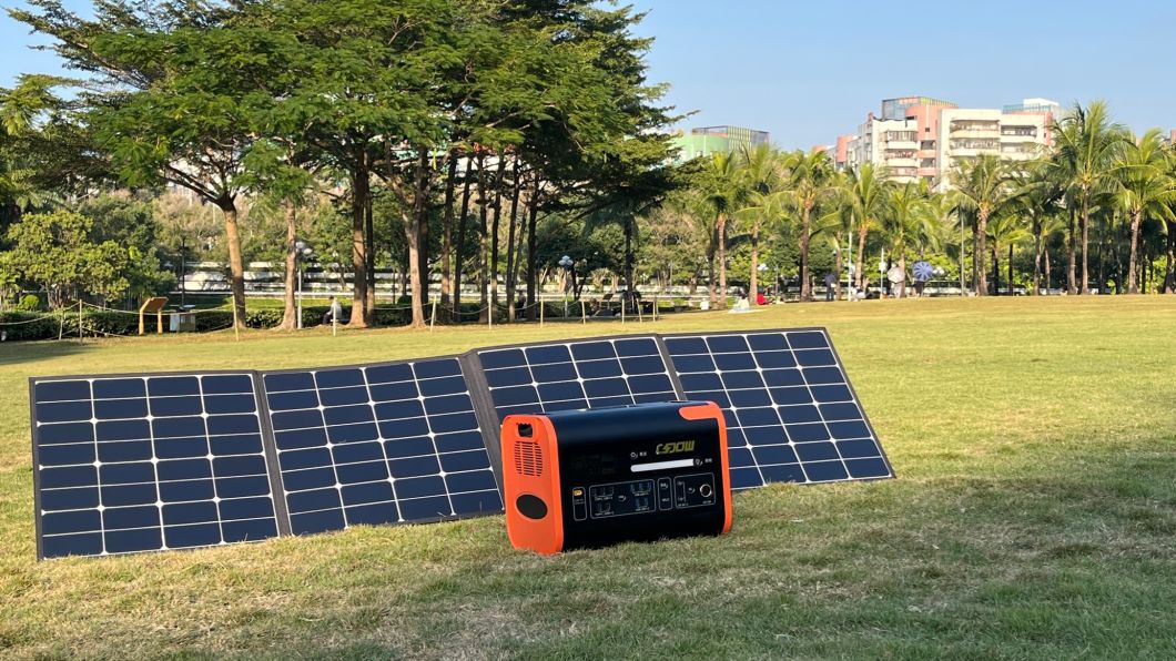 Optimized Module Foldable Portable Solar Panels for Fast Charging
