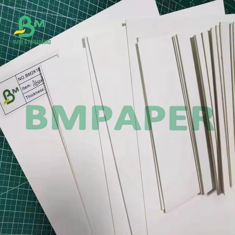 0.7 - 1.4mm White Absorbent Blotting Paper For Tables Protection