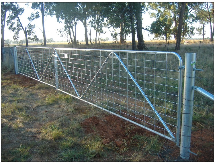 Wire Mesh Livestock N Type Steel Farm Field Fence Gate
