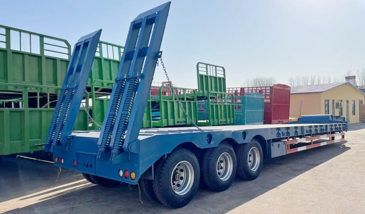 3 Axles 60 Ton Lowbed Trailer for Sale in Mauritius