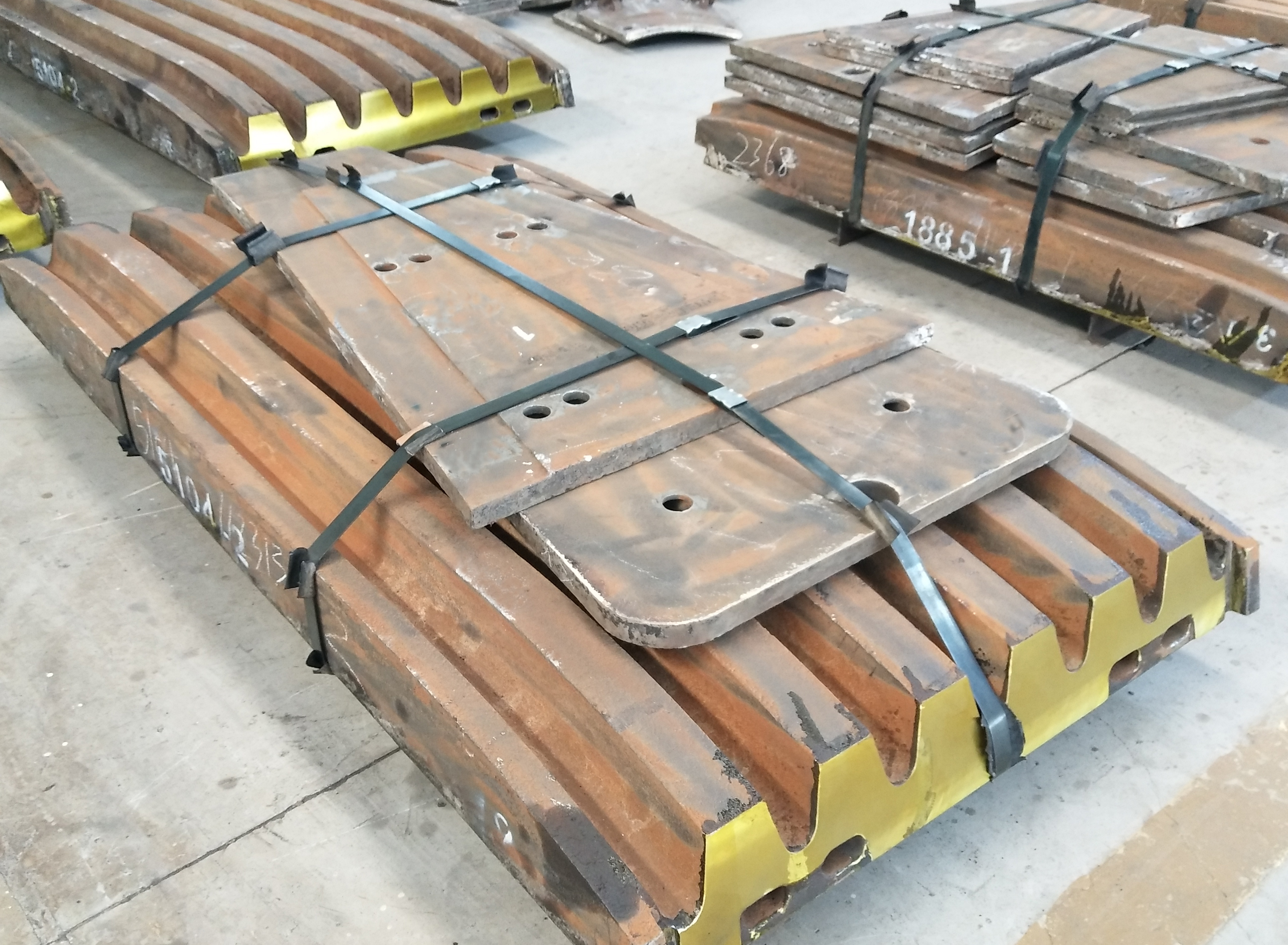 Jaw crusher jaw plate material manufacturer used for mining 