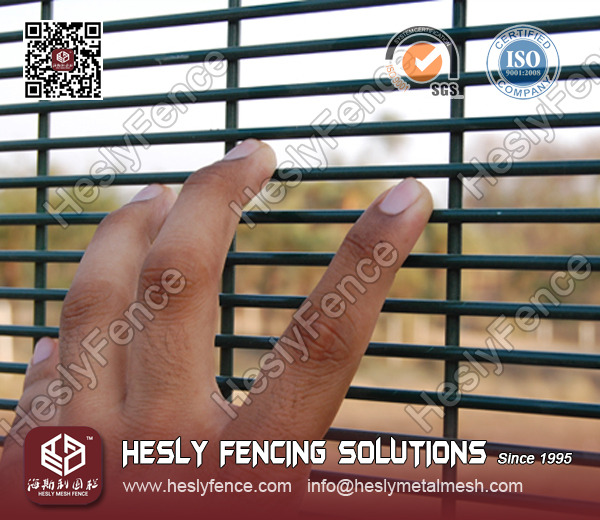 358 anti-climb mesh fencing