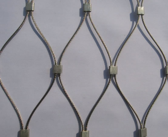 Stainless steel rope mesh with diamond aperture