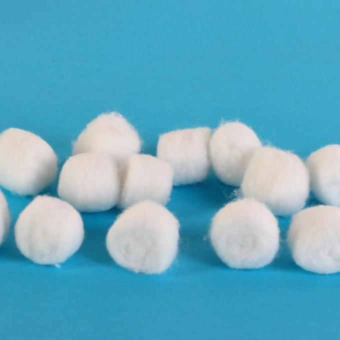 Surface Flatness Lint Free Medical Disposable Cotton Ball 0.5g Sterial 1
