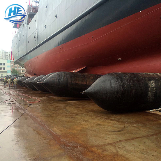 High Pressure Black Marine Rubber Airbag For Shipping Launching 3