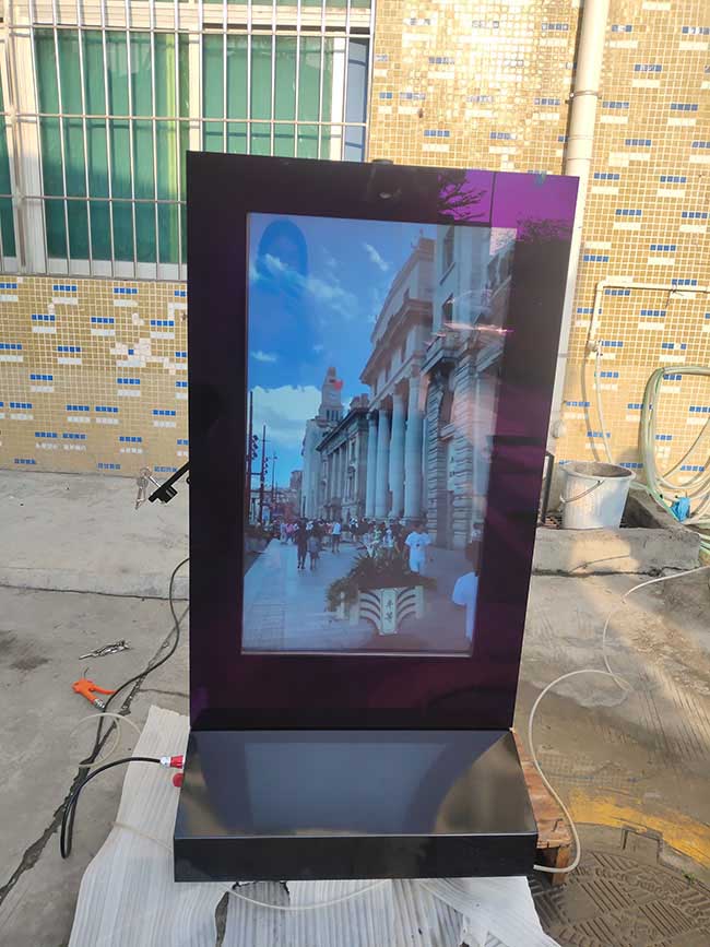 Waterproof Outdoor 7*24-Hour Work 43 Inch LCD Portable Outdoor Digital Signage And Display