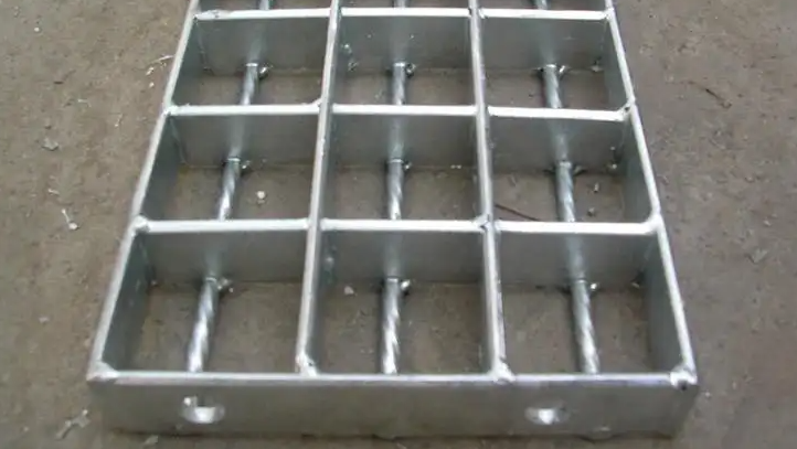 galvanized heavy steel grid