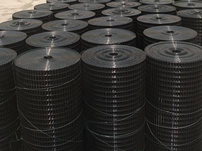 Black PVC coated welded wire mesh rolls tied with galvanized wires