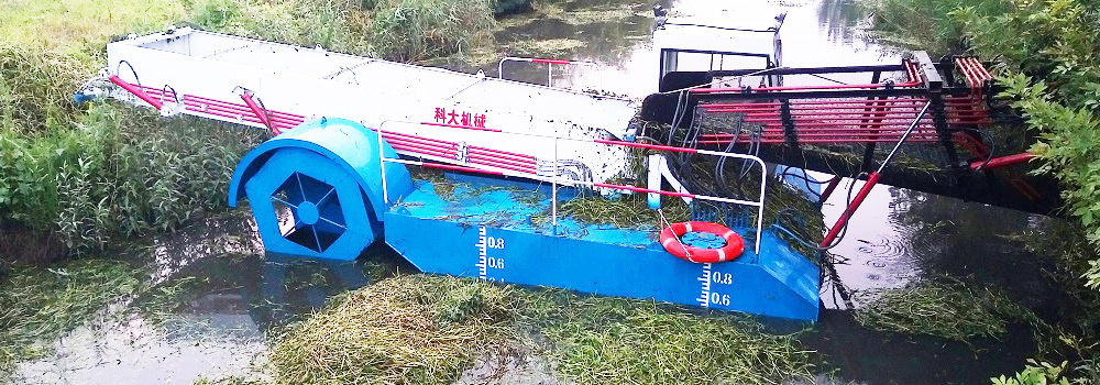 aquatic weed harvester-side view