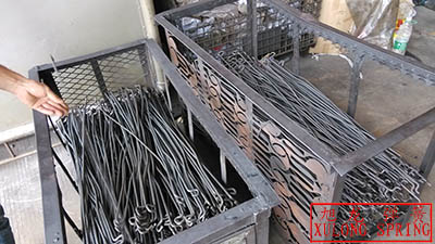 XULONG SPRING supply various of wire form hood prop rod
