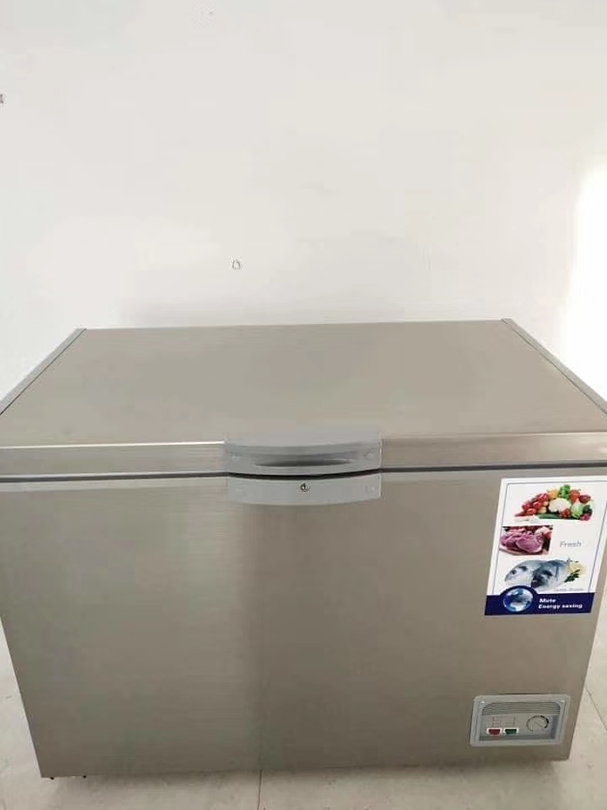 Horizontal freezer a freezer for refrigerating fresh food and meat Direct cooling 1