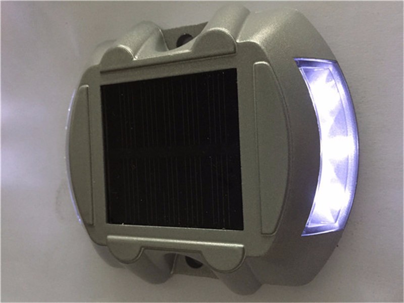 3000k-5000k color temprature white LED solar road stud L104*W104*H20mm