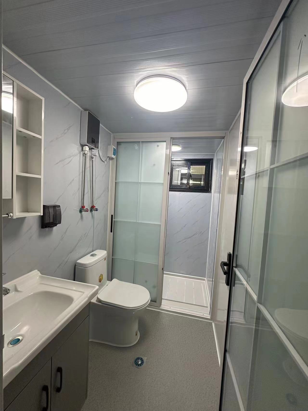 Grande expandable modular house restroom