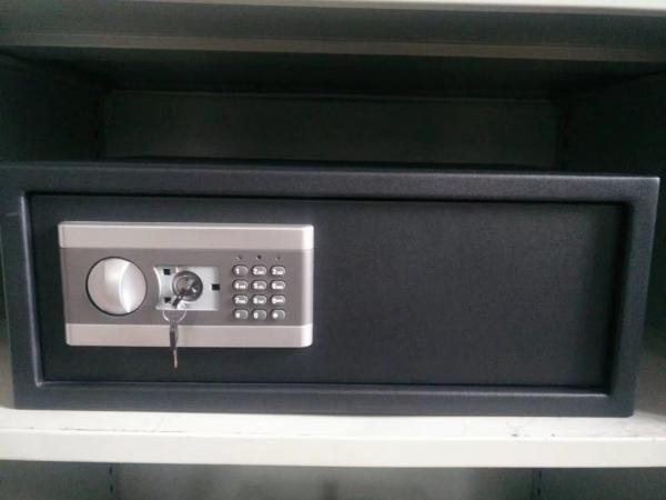 Solid Steel Small Gun Safe 32 Pounds Gun Security Cabinet Anti