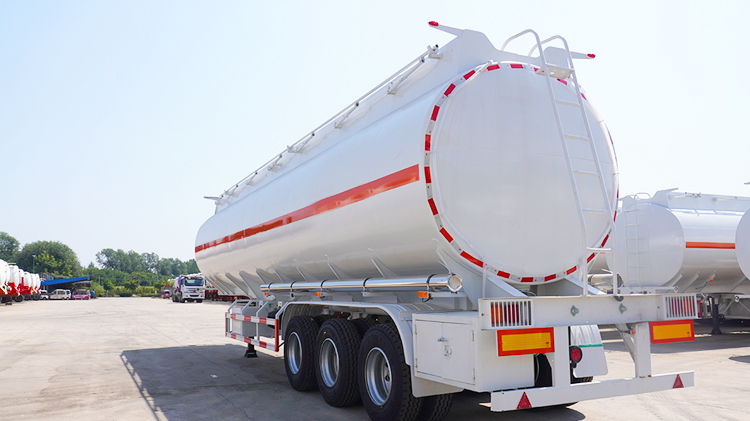 TITAN Hot Sale Tri Axles 40000/42000/45000 Liters Fuel Tanker Trailers Diesel Tanker Semi Truck Trailer for Sale