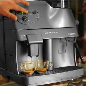 China industrial espresso coffee machine/coffe making machine on sale 