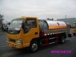 camion mobile de ravitaillement du châssis de 4000L 4x2 JAC (115HP) pour la livraison légère d'essence