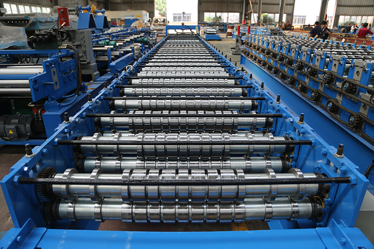 Main rolling forming machine 