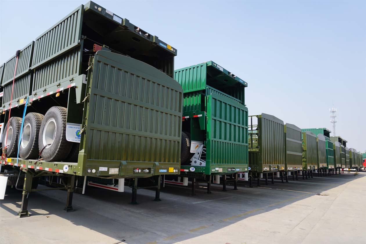 stake cargo trailer with side wall 