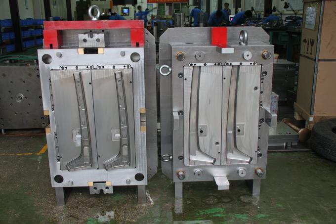 Automotive Decoration Panel of Plastic Injection Mold with 2 cavities
