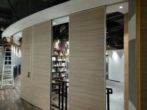 Hotel Wooden Partition Wall Movable Room Dividers Top Ceiling