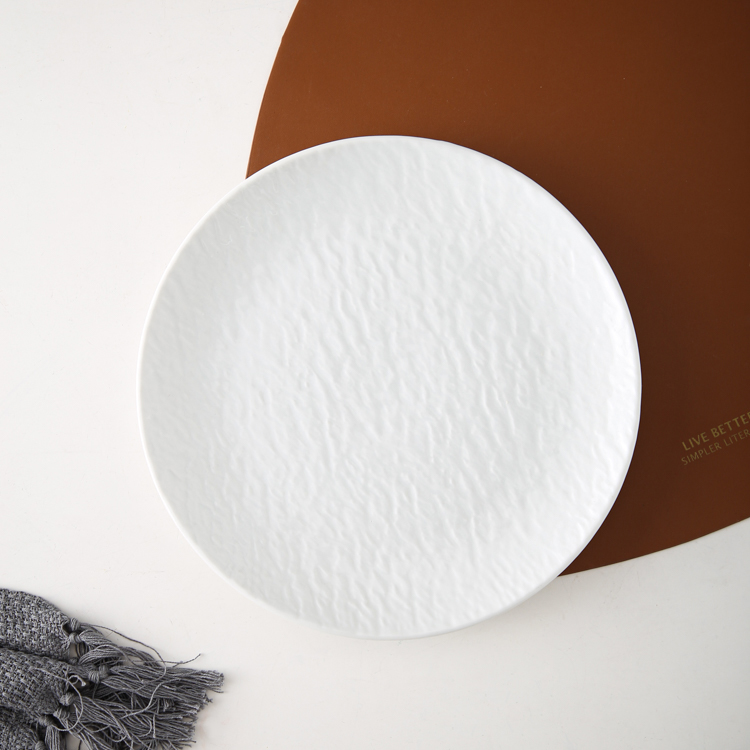Modern relief design white round custom cheap buffet plate set ceramic for restaurant