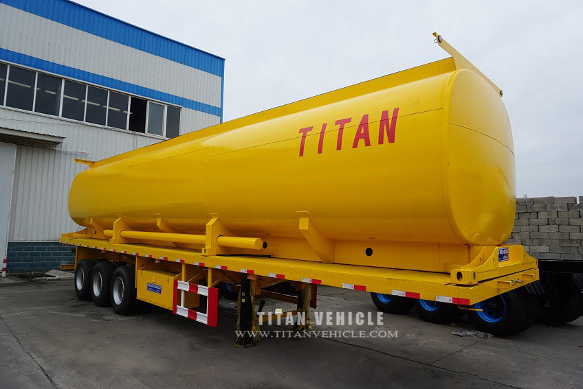 The material of diesel fuel tank semi trailers can be selected according to customer's demand: stainless steel, aluminum alloy, carbon steel etc.