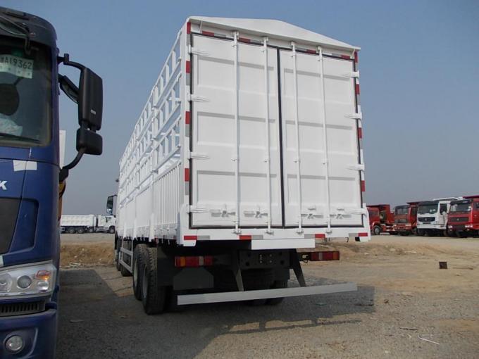 Sinotruk Howo 6X4 Heavy Cargo Truck Euro II Emission Standard 21-30 Tons