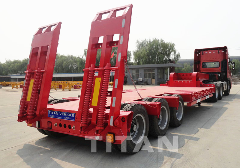 3 axles 40-60t low bed trailer with good quality and condition