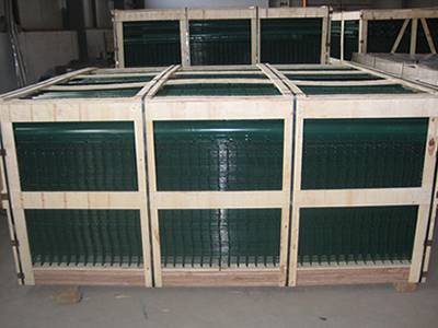 Dark-green PVC coated welded wire mesh panels packaged in wooden box