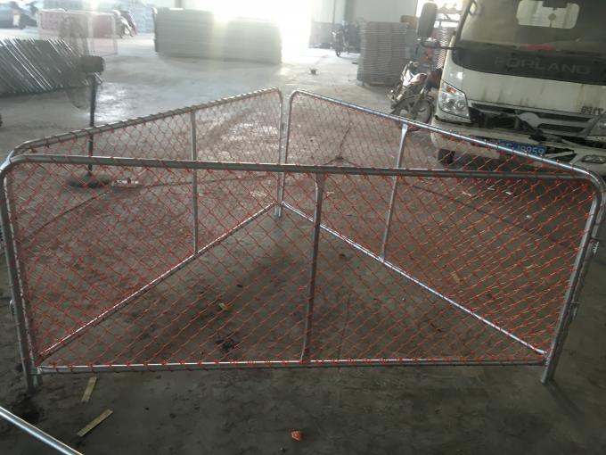 Temp Fence Panesl With HDPE blow mold base filled water panel size 2.1m*2.4m Corrosion Resistant HDG zinc coated