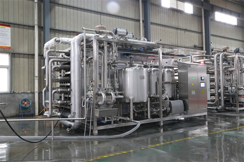 China Good Manufacturer Automatic Complete Line of Tubular Milk Juice Uht Sterilizer 3000lph