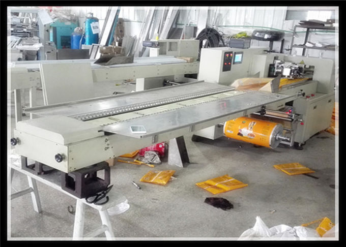 Small Scale Horizontal Flow Pack Machine Low Space Occupation