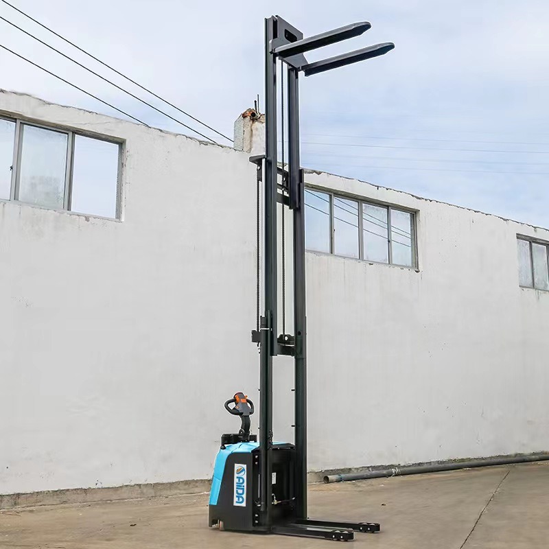 CE Approved 1500kg Electric Reach Stacker with Reach Distance 500mm