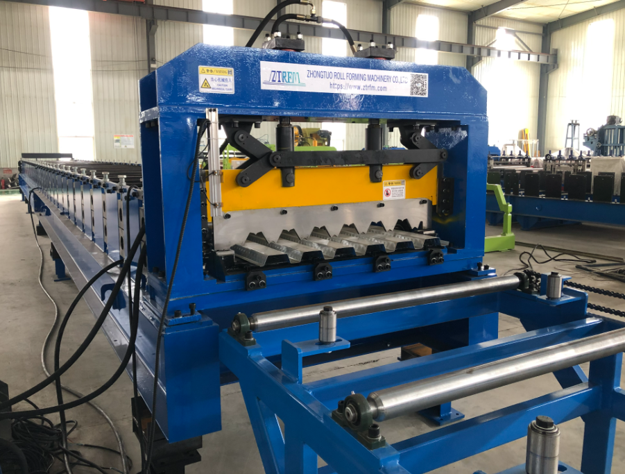 Composite Deck rolling forming machine