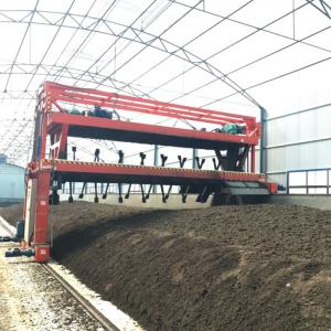 China Chicken manure fermentation organic fertilizer groove compost turner supplier