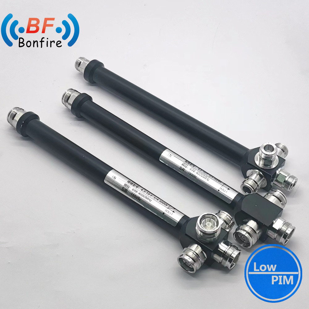 China パッケージ サイズ 22.00cm * 7.00cm * 4.00cm 2 Way Power Splitters Qn コネクタ付き ディバイダー wholesale