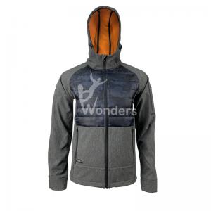 China Waterproof Mountain Windproof Softshell Jackets Men's supplier