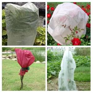 China Garden Plant Protection Bag Polypropylene Non Woven Fabric Breathable supplier