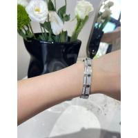China Wedding Jewelry White Round Cut Luxury Diamond Jewelry 18k Gold Bracelet For Women on sale