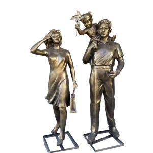 China Bronze Family Of 3 Sculpture Yard Human Size Statue Waterproof supplier