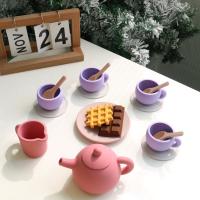 China Latest Kids Toys BPA Free Food Grade 17pcs Set Silicone Cup Spoon Coast Dessert Teapot Toy Kit on sale