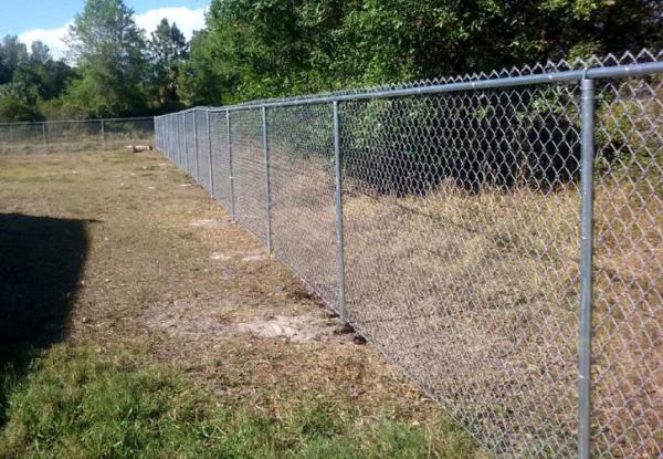 Height 1.5m 1.8m 2.0m 2.4m Chain Link Fence With Black And Green Colors