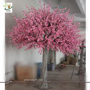 UVG decorative pink peach blossom faux tree in fiberglass trunk for garden decoration